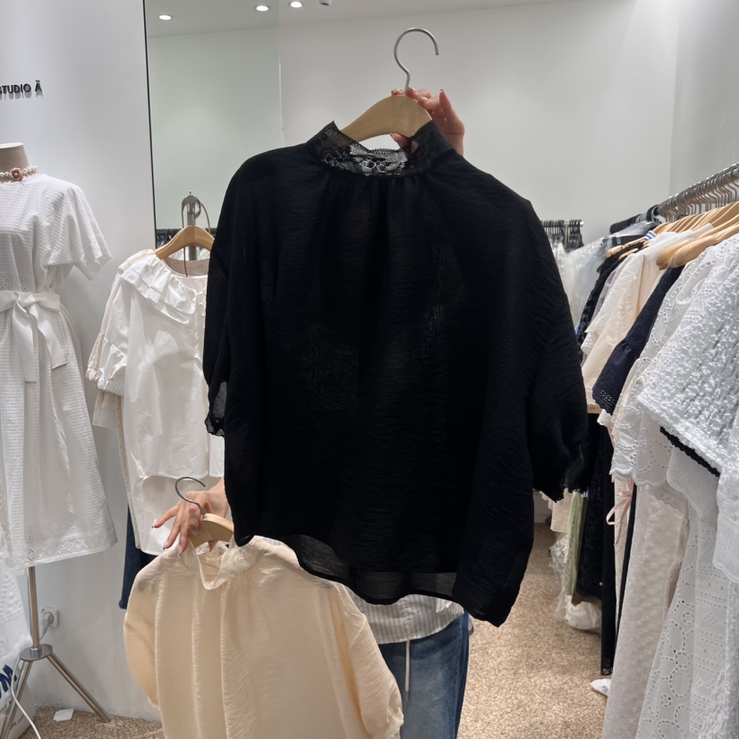 A韓國直郵㊣女裝新品時尚25春夏推薦人氣熱賣襯衫蕾絲衫蕾絲A STORE襯衫/蕾絲衫圖色2
