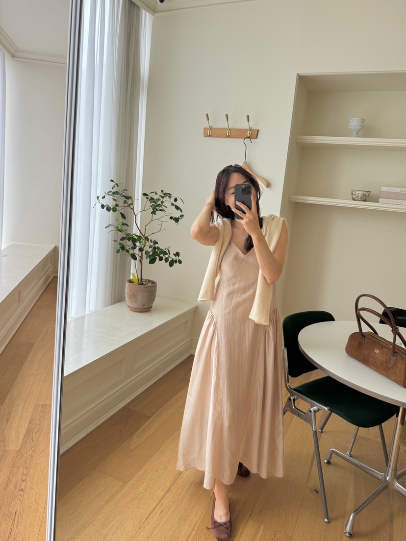 RIAH直郵韓國代購㊣女裝新款熱賣25春夏時尚推薦連衣裙打折RIAH連衣裙