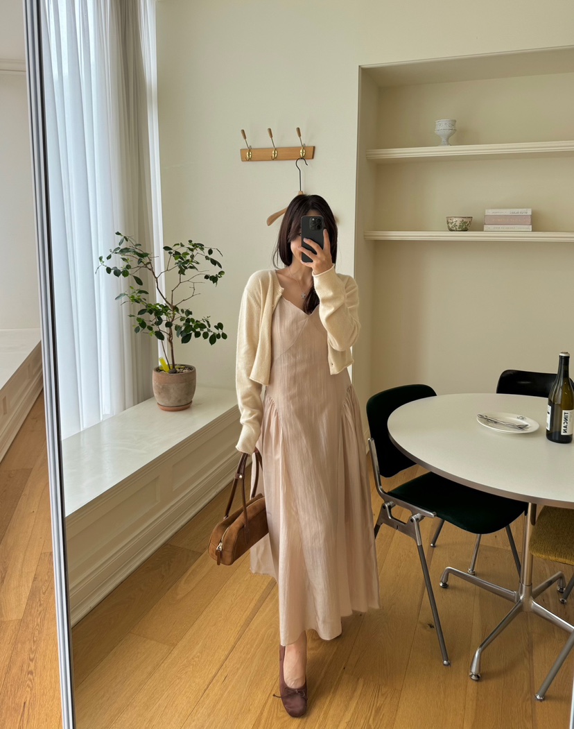 RIAH直郵韓國代購㊣女裝新款熱賣25春夏時尚推薦連衣裙打折RIAH連衣裙