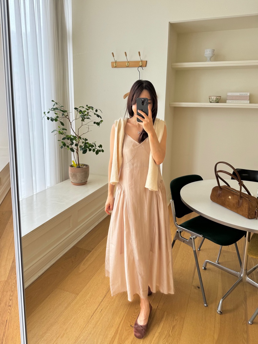 RIAH直郵韓國代購㊣女裝新款熱賣25春夏時尚推薦連衣裙打折RIAH連衣裙