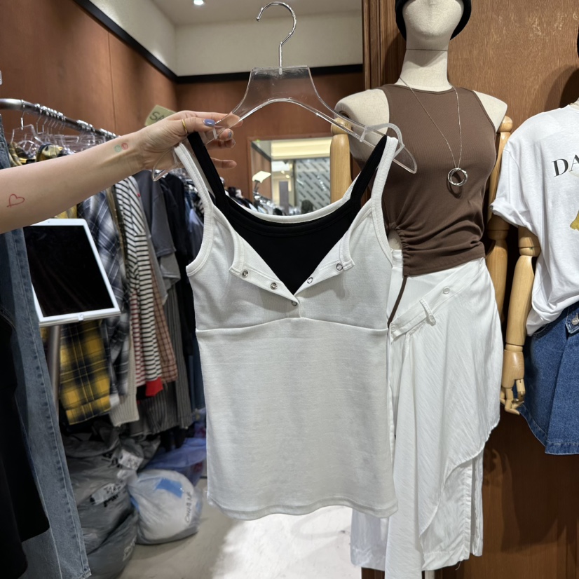 AMOUR直郵韓國代購㊣女裝新品推薦人氣時尚25春夏休閑吊帶背心AMOUR吊帶/背心圖色2
