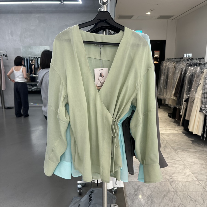 MUTE-P韓國㊣直郵東大門代購女裝新品人氣25春夏襯衫蕾絲衫MUTE襯衫/蕾絲衫圖色1