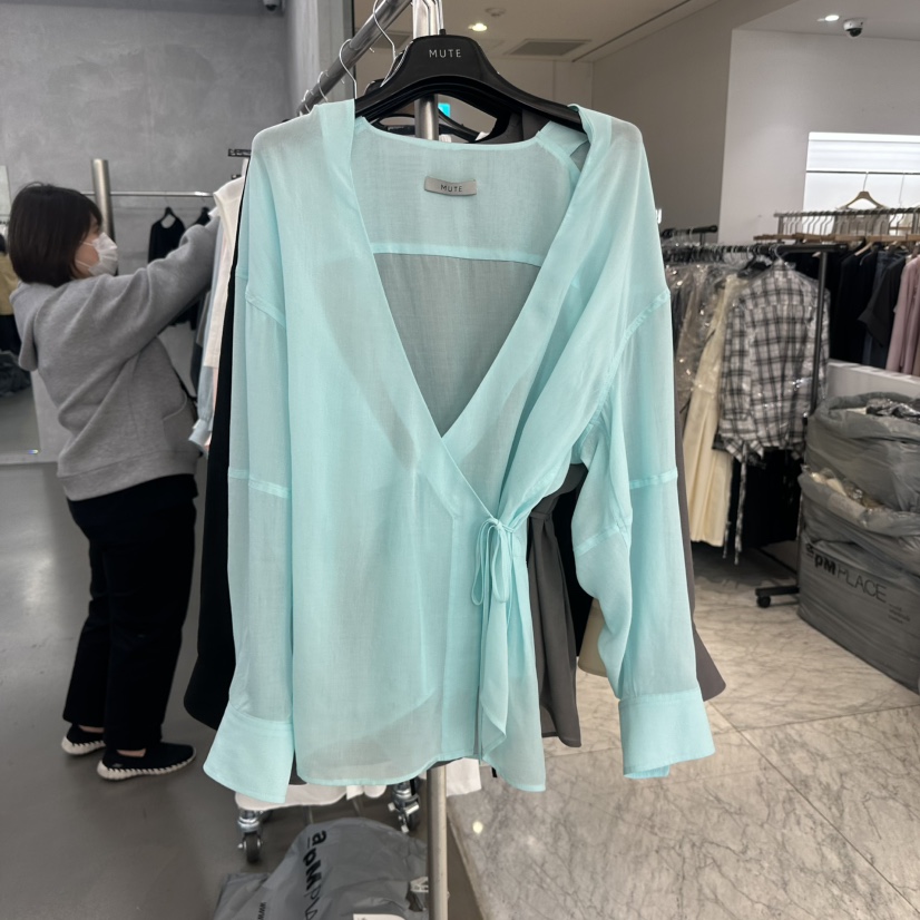 MUTE-P韓國㊣直郵東大門代購女裝新品人氣25春夏襯衫蕾絲衫MUTE襯衫/蕾絲衫圖色2