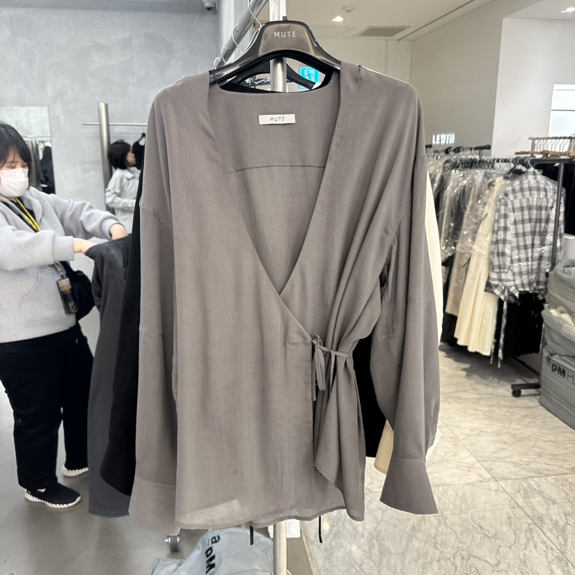 MUTE-P韓國㊣直郵東大門代購女裝新品人氣25春夏襯衫蕾絲衫MUTE襯衫/蕾絲衫圖色4