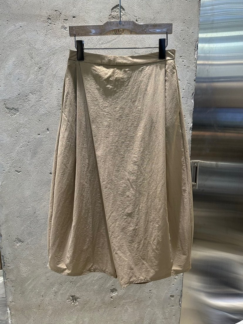 1 2ILLY-S韓國直郵㊣東大門實拍女裝新品時尚人氣熱賣裙褲1 2ILLY/THE SIL裙褲