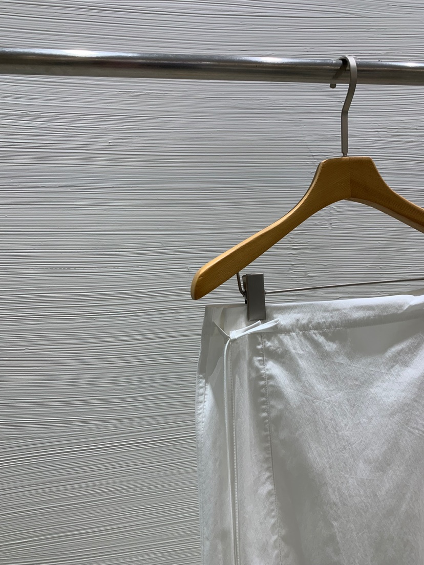 LUCY SALON韓國直郵㊣女裝新品推薦25春夏熱賣人氣時尚長裙LUCY SALON長裙