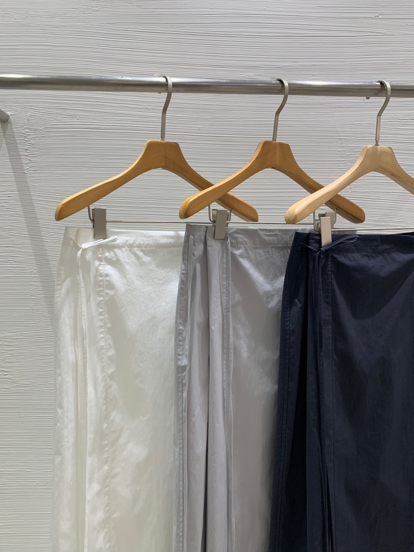 LUCY SALON韓國直郵㊣女裝新品推薦25春夏熱賣人氣時尚長裙LUCY SALON長裙