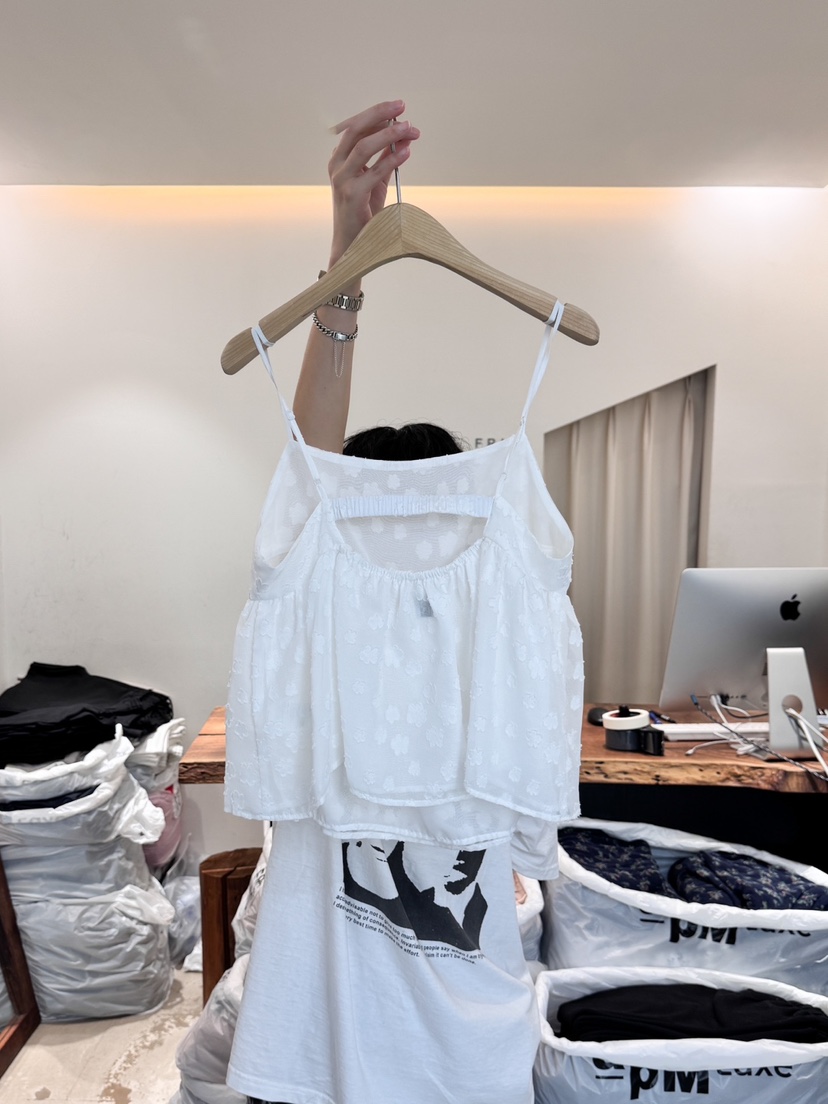 FRIC韓國直郵㊣東大門實拍女裝新品推薦時尚休閑人氣吊帶背心FRIC吊帶/背心