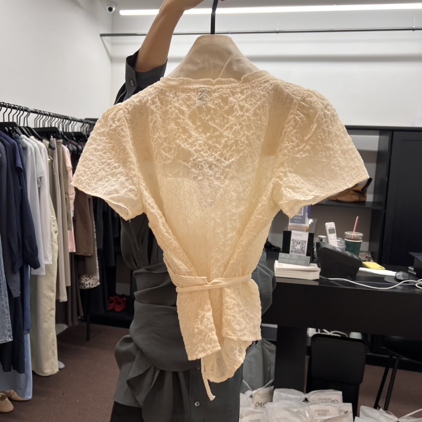 UNANSWERED-MYSTERY韓國直郵㊣東大門實拍女裝新品25春夏襯衫蕾絲衫蕾絲UNANSWERED/MYSTERY襯衫/蕾絲衫