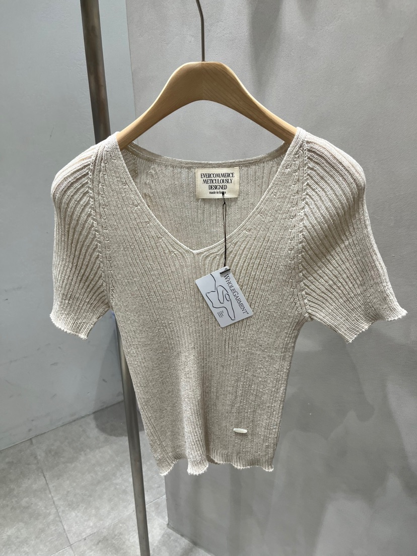 EVERCOMMERCE METICULOUSLY DESIGNED韓國代購女裝新品熱賣針織衫EVERCOMMERCE METICULOUSLY DESIGNED針織衫