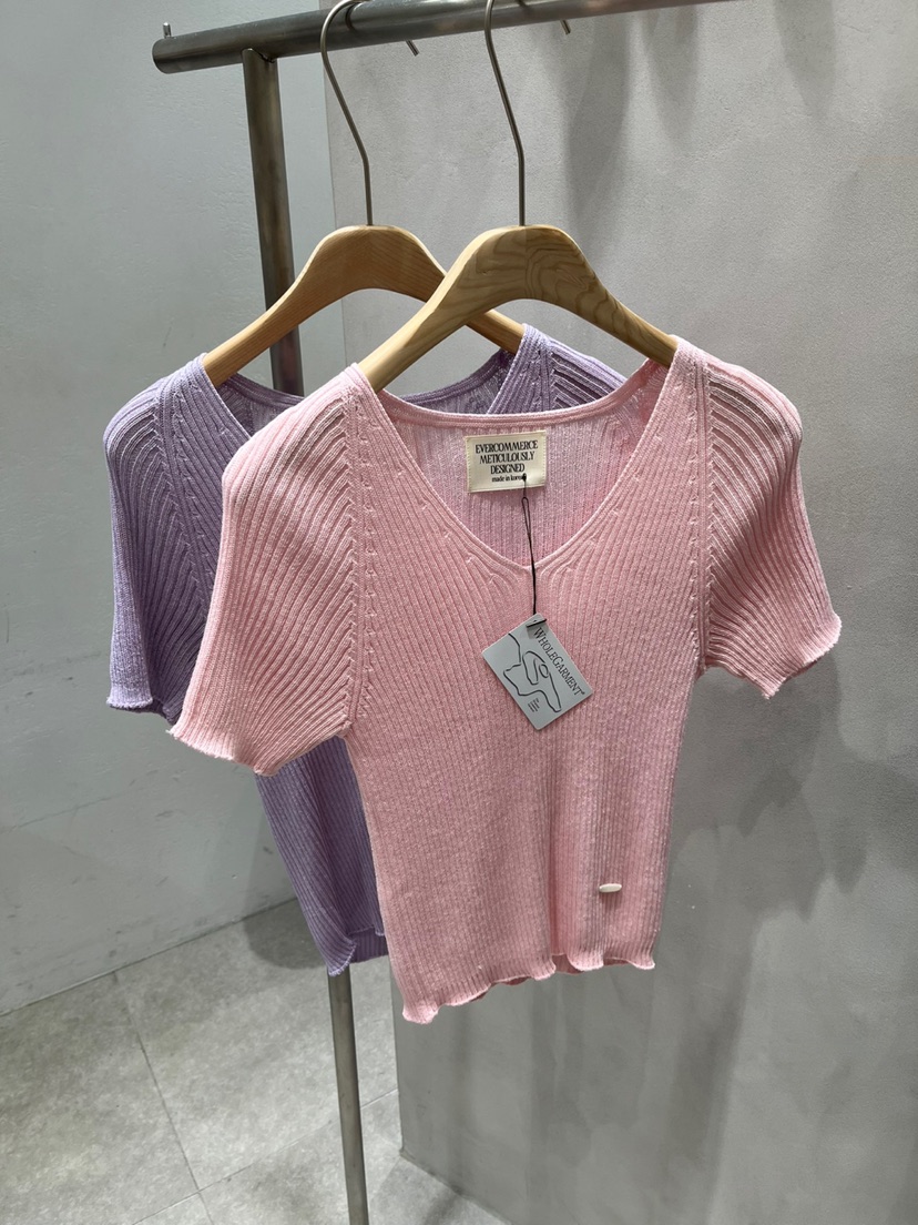 EVERCOMMERCE METICULOUSLY DESIGNED東大門代購女裝新款熱賣針織衫EVERCOMMERCE METICULOUSLY DESIGNED針織衫