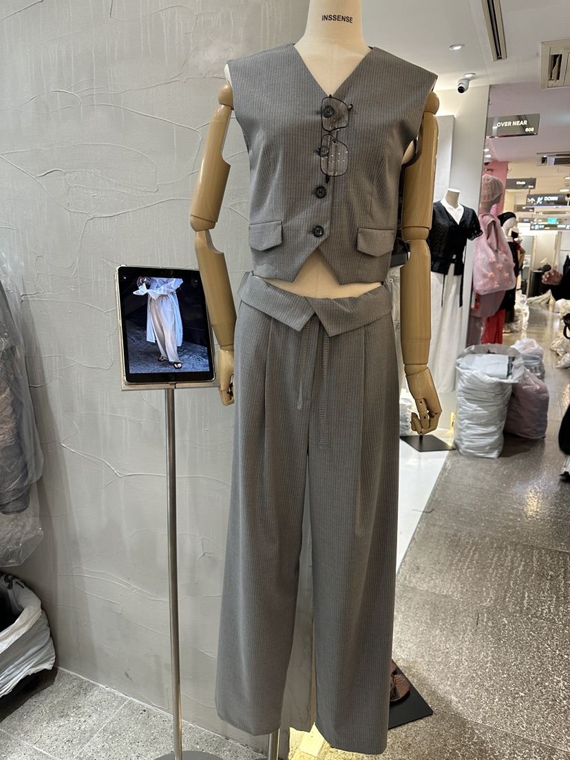 INSSENSE-A韓國直郵女士新款推薦職業休閑人氣真品熱賣馬甲INSSENSE-A馬甲