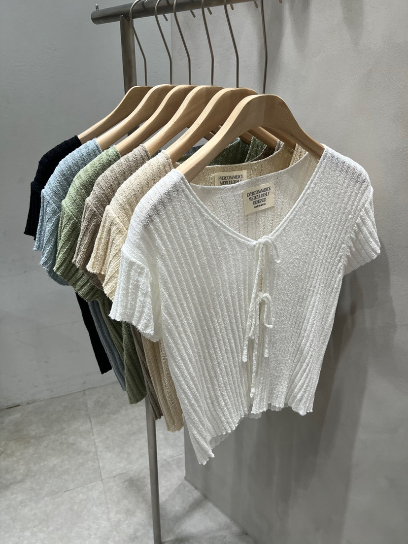 EVERCOMMERCE METICULOUSLY DESIGNED韓國代購女士新品25春夏針織衫EVERCOMMERCE METICULOUSLY DESIGNED針織衫