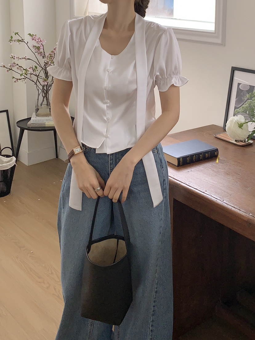 FORMSTUDIO東大門直郵女裝新款25春夏人氣襯衫蕾絲衫含脖帶FORMSTUDIO襯衫/蕾絲衫