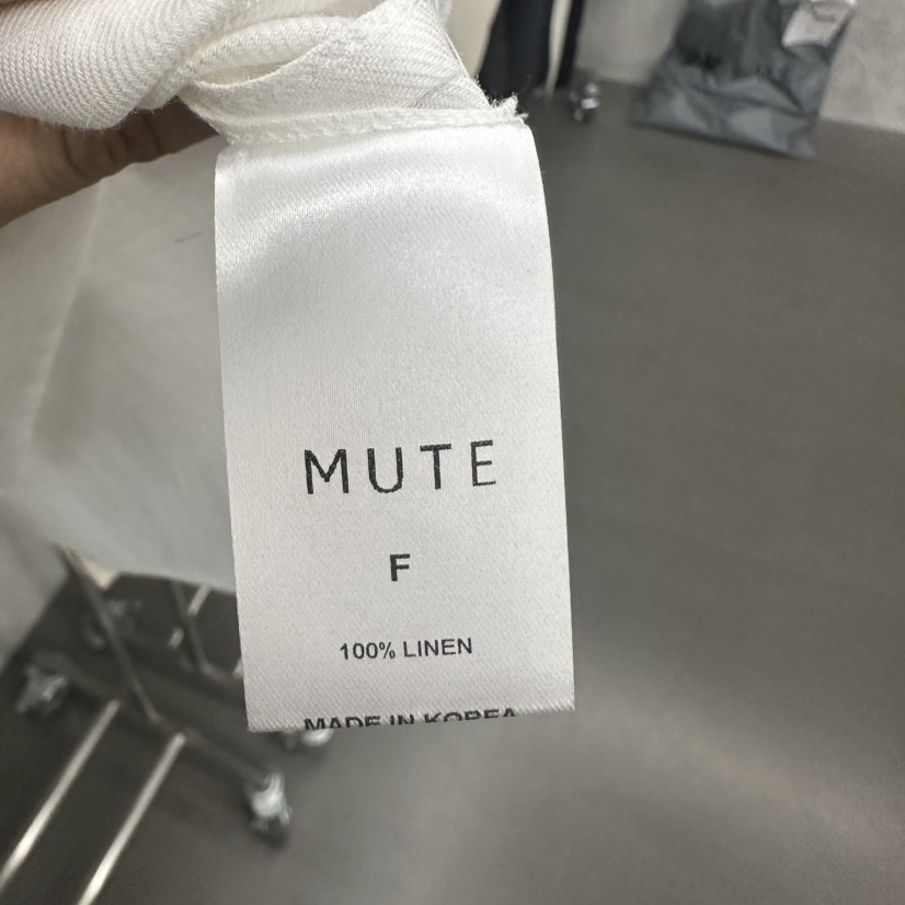 MUTE-P東大門實拍女裝新品真品人氣熱賣推薦襯衫蕾絲衫拉鏈MUTE襯衫/蕾絲衫