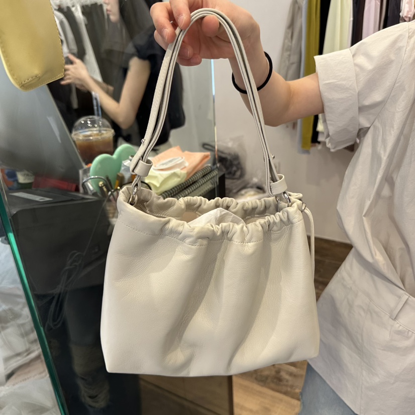CREAM VILLA(此品牌名稱會遭售假投訴,建議淘寶店鋪商品名稱中不要使用)直郵韓國代購㊣女裝新款時尚單肩斜跨包CREAMVILLA單肩/斜跨包