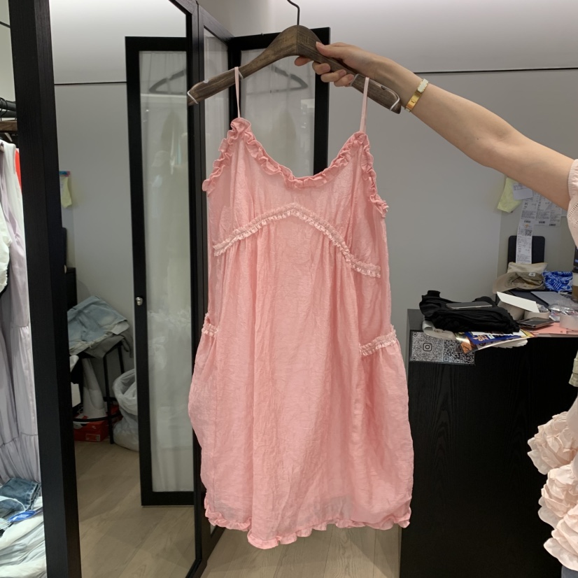LOVE PULL韓國直郵㊣女裝新品熱賣推薦25春夏時尚連衣裙緞面LOVE PULL連衣裙圖色3