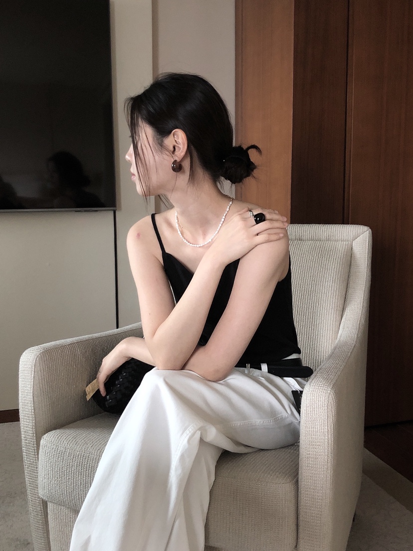 LE BUTTER東大門實拍女裝新品時尚推薦真品25春夏吊帶背心LE BUTTER吊帶/背心