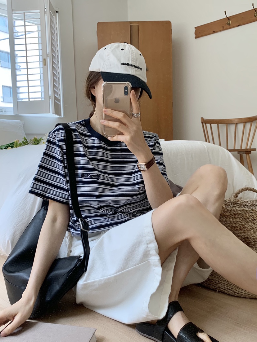 FORMSTUDIO東大門直郵女裝新品真品時尚職業人氣推薦T恤刺繡FORMSTUDIOT恤