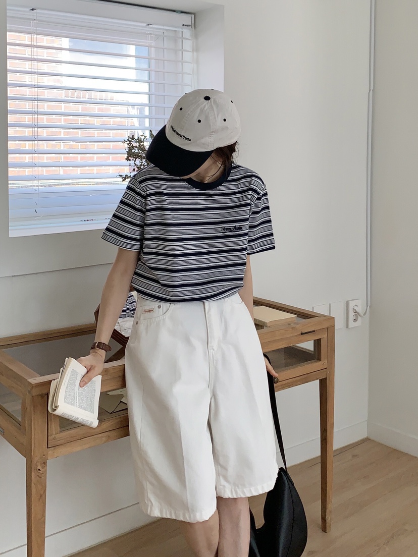 FORMSTUDIO東大門直郵女裝新品真品時尚職業人氣推薦T恤刺繡FORMSTUDIOT恤