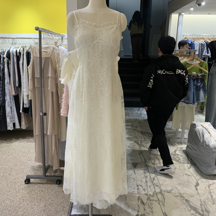 LE MASTERPLACE東大門直郵女士新品推薦25春夏職業連衣裙刺繡Le masterpiece連衣裙