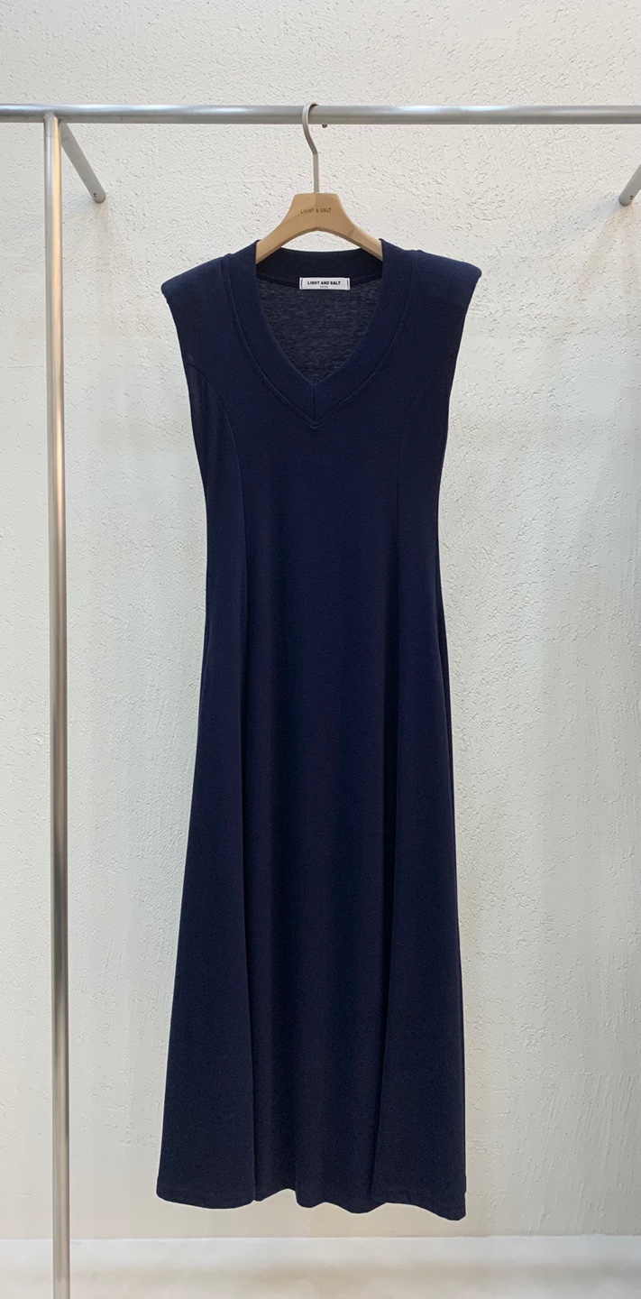 LIGHT AND SALT東大門實拍女士新品25春夏推薦連衣裙V領長款LIGHT AND SALT連衣裙圖色2