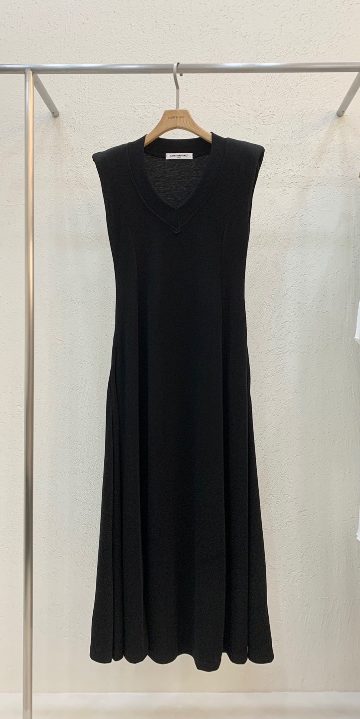LIGHT AND SALT東大門實拍女士新品25春夏推薦連衣裙V領長款LIGHT AND SALT連衣裙圖色3