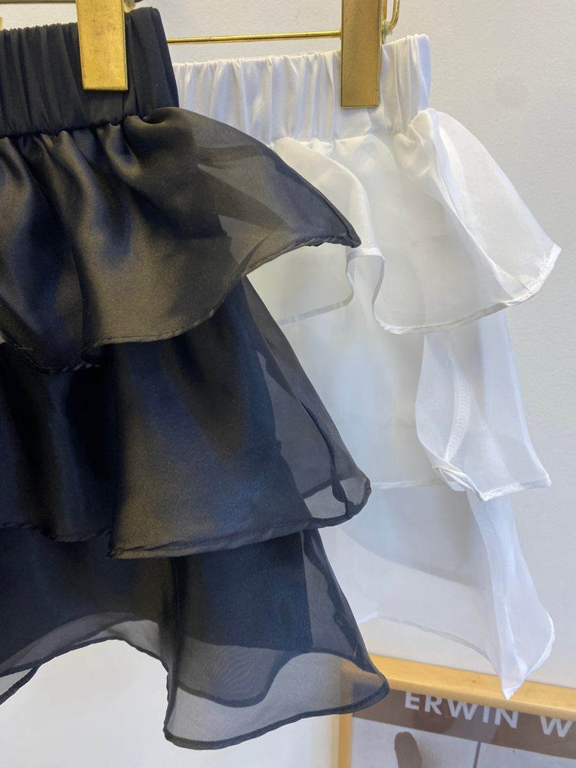 BLACK BIJOU韓國直郵㊣東大門實拍女裝新品時尚熱賣人氣短裙BLACK BIJOU短裙