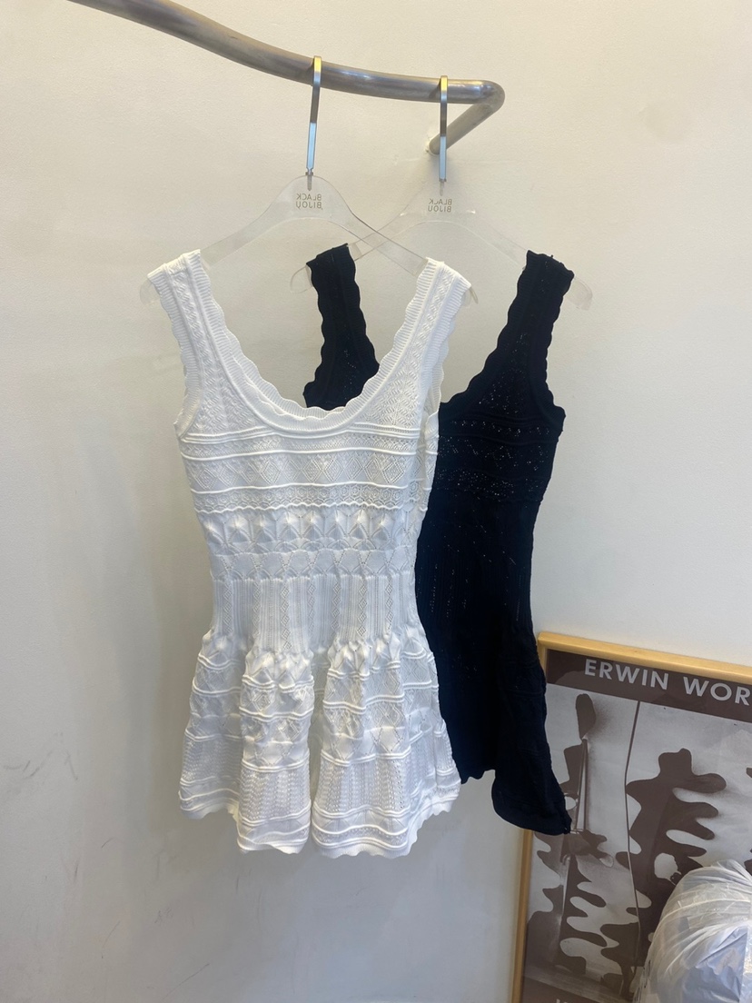 BLACK BIJOU韓國直郵㊣東大門實拍女裝新品時尚人氣連衣裙BLACK BIJOU連衣裙