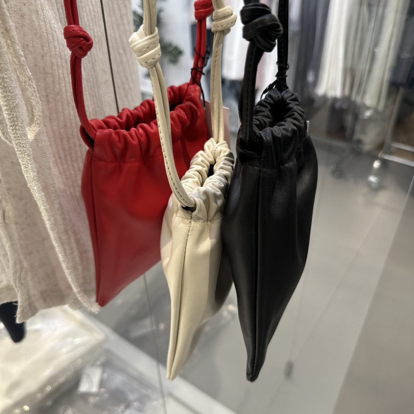 OSOO韓國代購女裝新品25春夏職業人氣休閑推薦時尚單肩斜跨包OSOO單肩/斜跨包