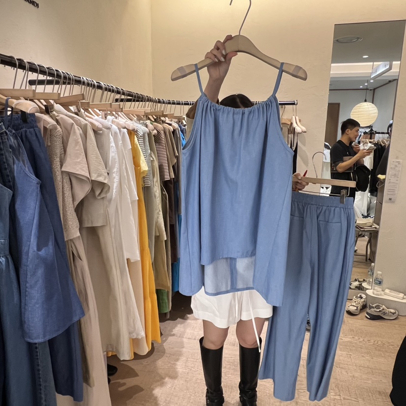 W AND J東大門直郵女裝新款25春夏熱賣時尚職業人氣吊帶背心W AND J吊帶/背心圖色2