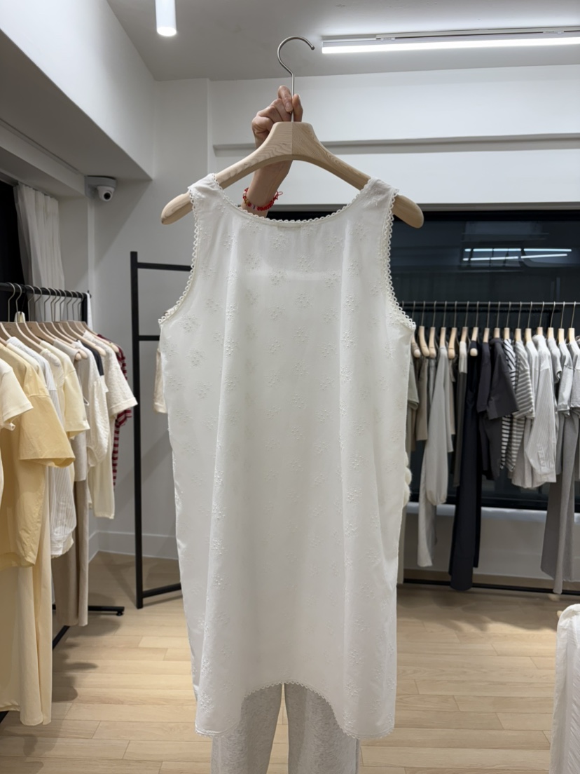 LANCH直郵韓國代購㊣女裝新品25春夏熱賣人氣連衣裙刺繡蕾絲LANCH連衣裙
