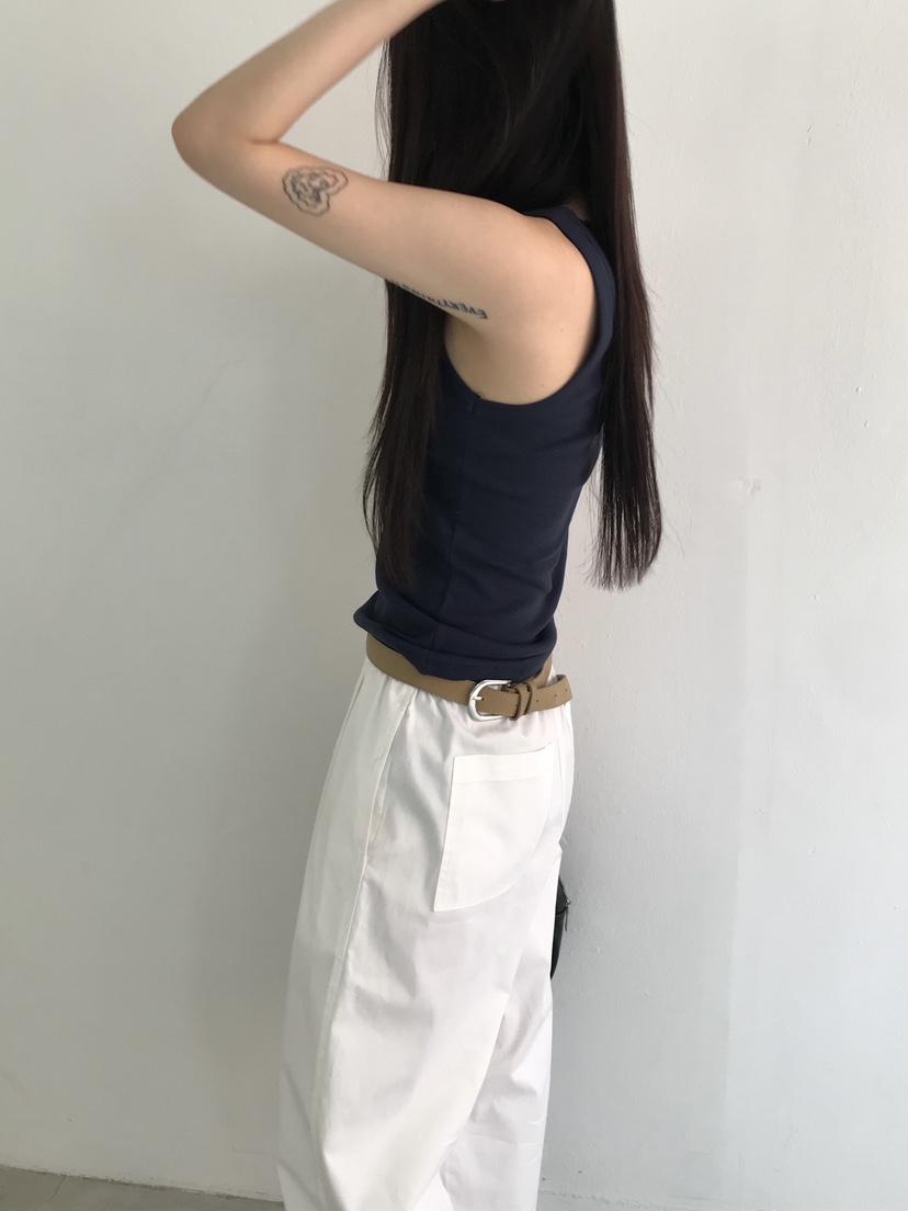 ESCHER直郵韓國代購㊣女裝新品時尚推薦人氣25春夏吊帶背心ESCHER吊帶/背心