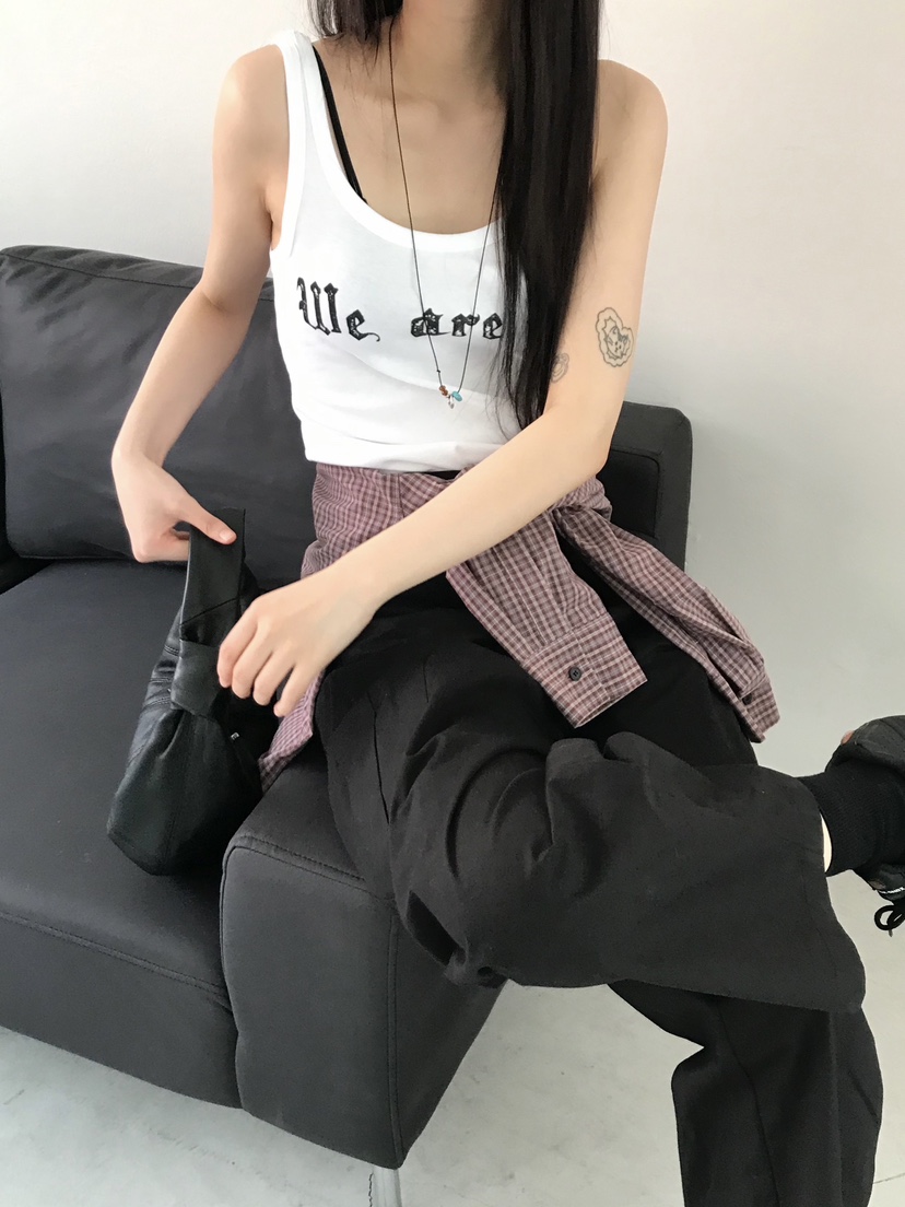 ESCHER直郵韓國代購㊣女裝新品時尚推薦人氣25春夏吊帶背心ESCHER吊帶/背心