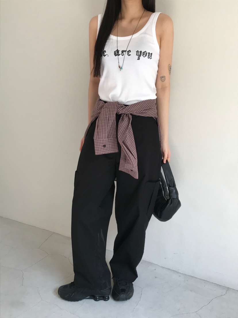 ESCHER直郵韓國代購㊣女裝新品時尚推薦人氣25春夏吊帶背心ESCHER吊帶/背心