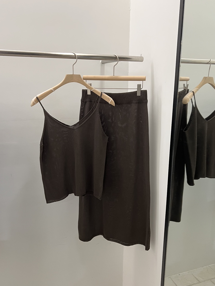 REGULARLY/PLACOR韓國直郵㊣東大門實拍女裝新品時尚吊帶背心REGULARLY/PLACOR吊帶/背心