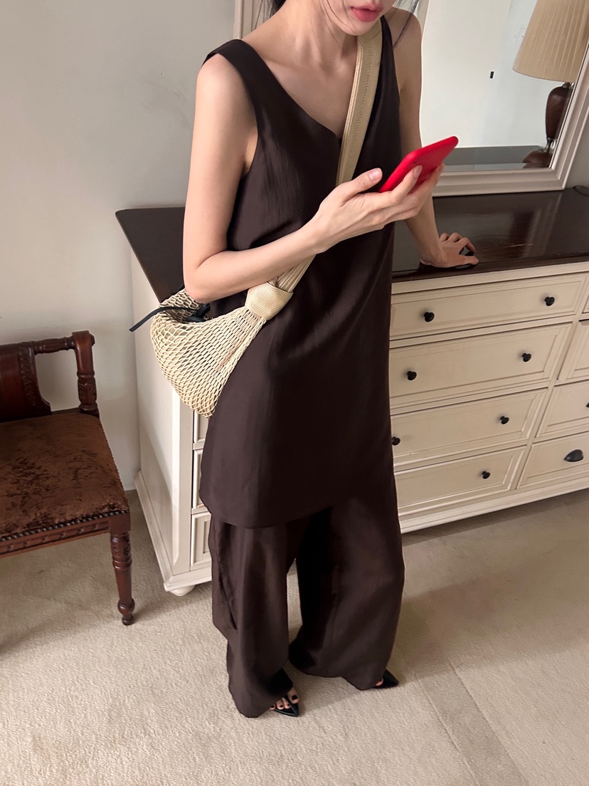 ME MO韓國㊣直郵東大門代購女裝新款時尚熱賣推薦吊帶背心ME MO吊帶/背心