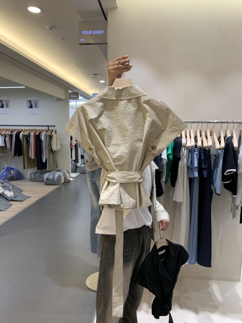 FOUREIGHT東大門代購女裝新品時尚職業熱賣真品休閑襯衫蕾絲衫FOUR EIGHT襯衫/蕾絲衫