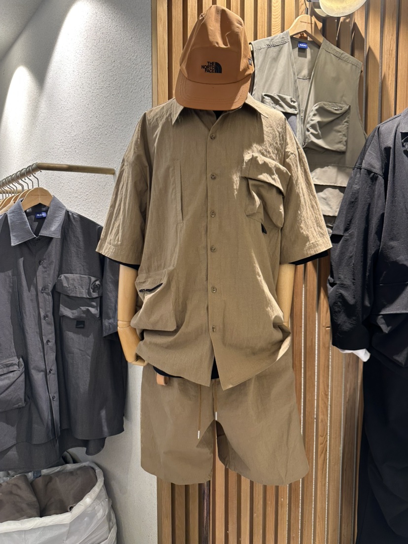 REDDISH BROWN韓國代購女裝新品推薦職業休閑襯衫蕾絲衫拉鏈REDDISH BROWN襯衫/蕾絲衫