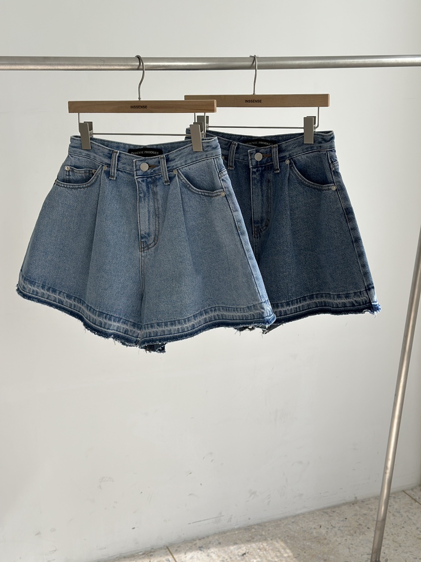 INSSENSE-A韓國直郵女士新品時尚職業25春夏人氣熱賣短褲喇叭INSSENSE-A短褲