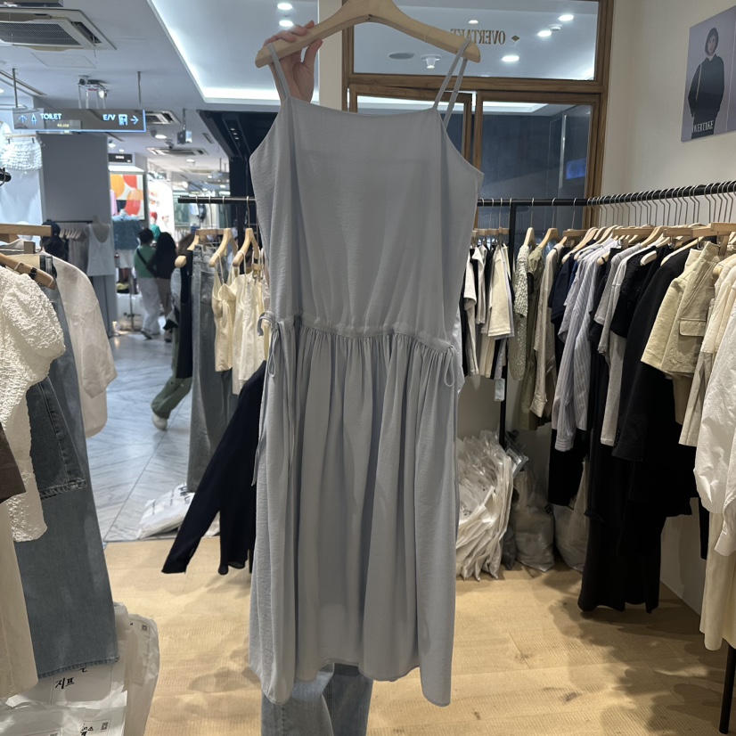 OVERTAKE東大門實拍女裝新品時尚真品推薦25春夏熱賣連衣裙OVERTAKE連衣裙圖色3