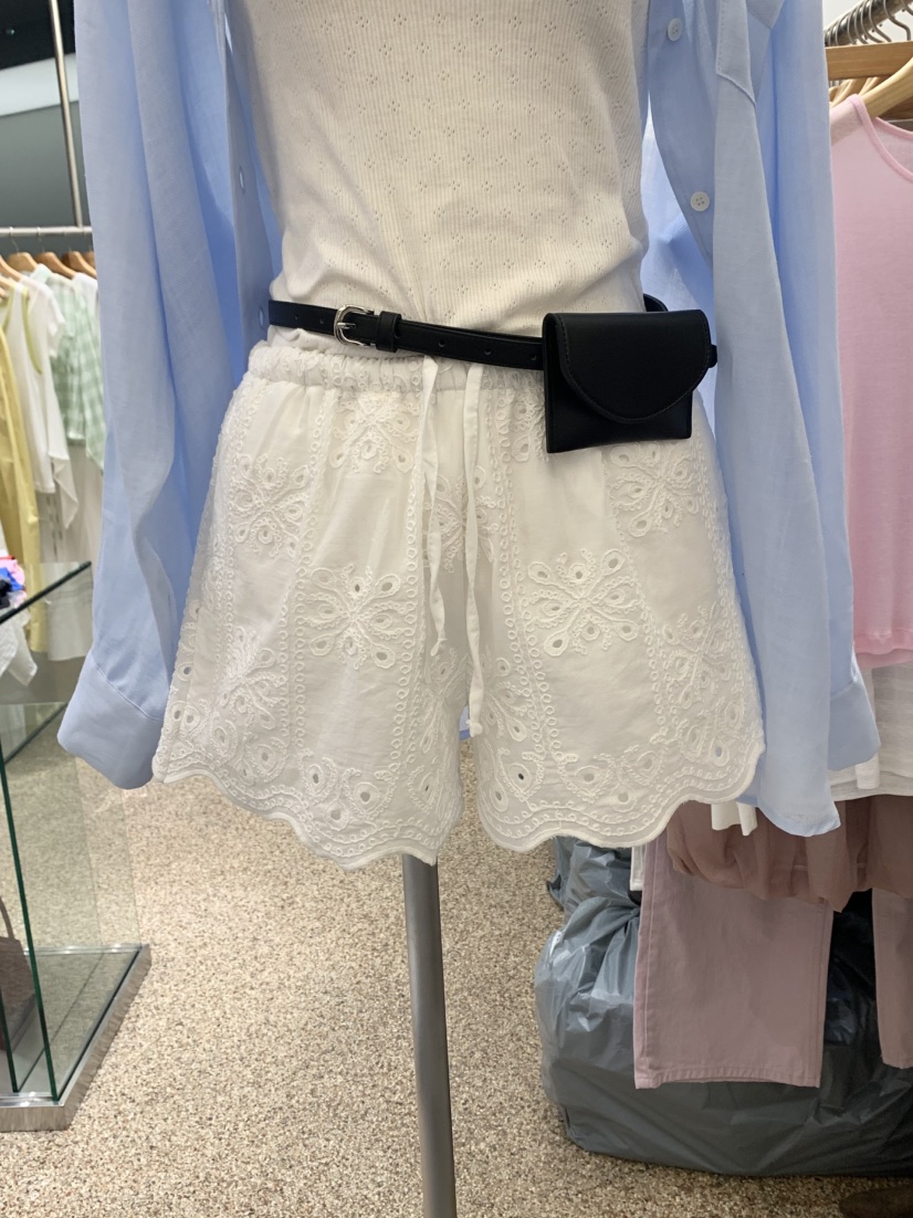 VAARA韓國直郵㊣東大門實拍女裝新品時尚25春夏熱賣短褲刺繡VAARA短褲