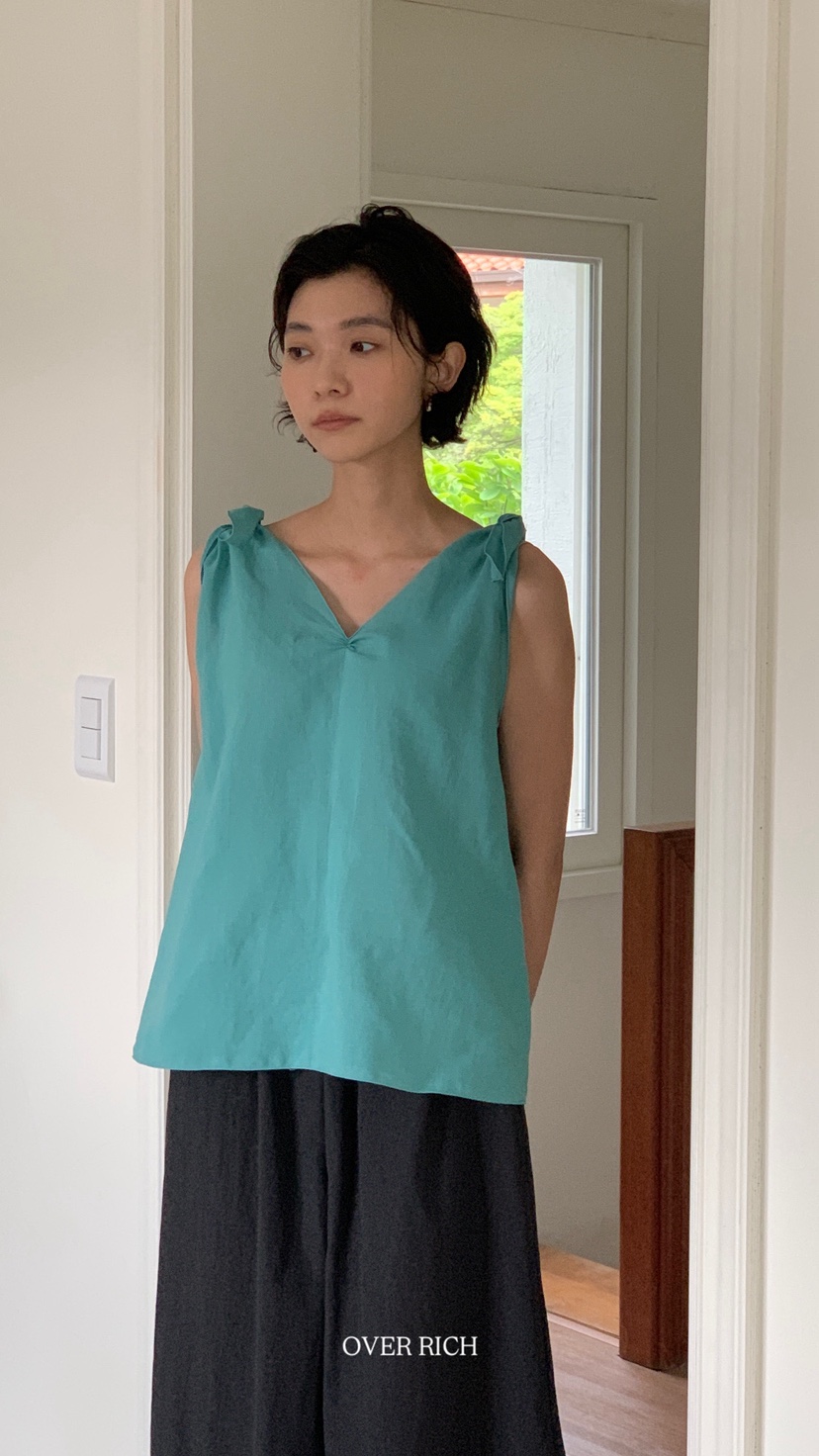 OVER RICH韓國直郵㊣東大門實拍女裝新款推薦人氣吊帶背心OVER RICH吊帶/背心