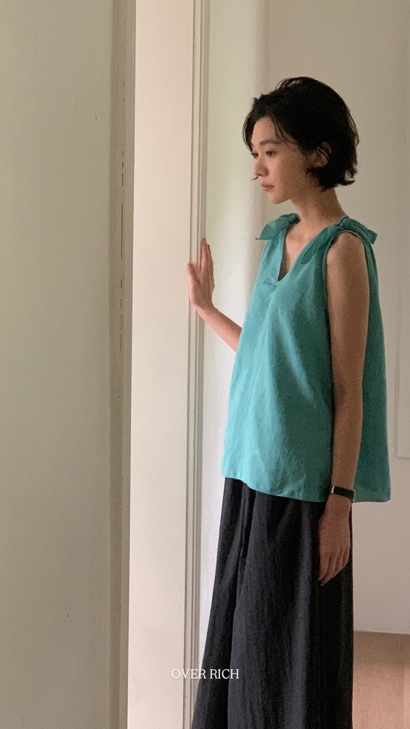 OVER RICH韓國直郵㊣東大門實拍女裝新款推薦人氣吊帶背心OVER RICH吊帶/背心