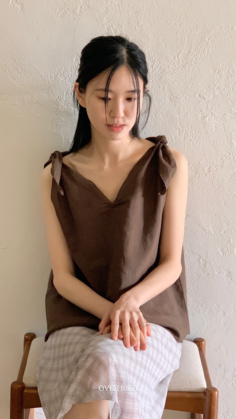 OVER RICH韓國直郵㊣東大門實拍女裝新款推薦人氣吊帶背心OVER RICH吊帶/背心