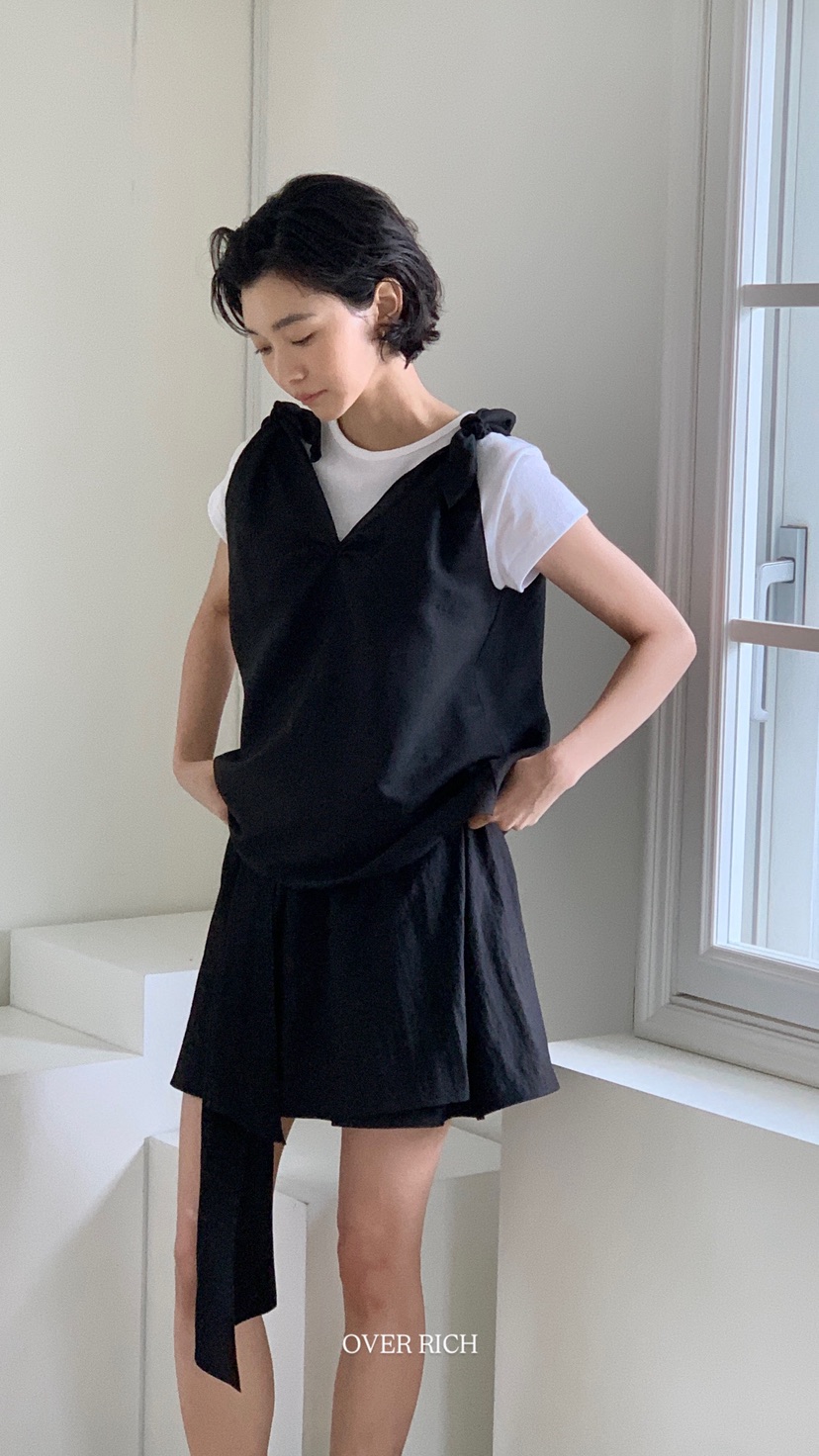 OVER RICH韓國直郵㊣東大門實拍女裝新款推薦人氣吊帶背心OVER RICH吊帶/背心
