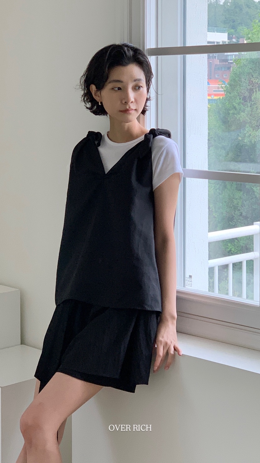 OVER RICH韓國直郵㊣東大門實拍女裝新款推薦人氣吊帶背心OVER RICH吊帶/背心