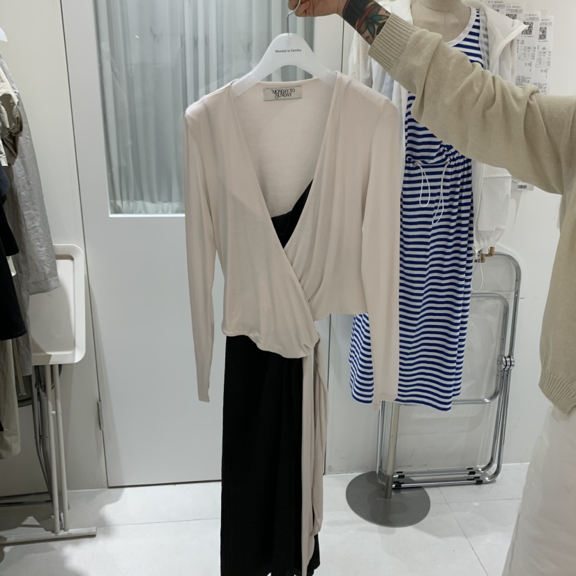 MONDAY TO SUNDAY韓國直郵㊣東大門實拍女裝新品25春夏長袖T恤MONDAY TO SUNDAY長袖T恤圖色2