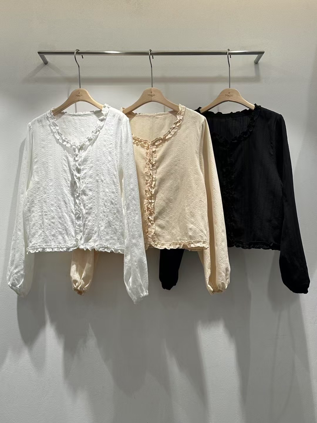 MAGIE韓國直郵女裝新品熱賣25春夏人氣休閑職業時尚襯衫蕾絲衫magie襯衫/蕾絲衫圖色3左三色