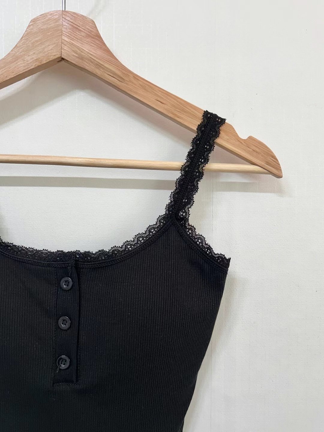 BLACK PIG東大門實拍女裝新品真品25春夏吊帶背心蕾絲紐扣VIVIAN_LEE吊帶/背心